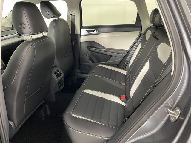 New 2026 Volkswagen Taos SEL AWD/4WD image 6