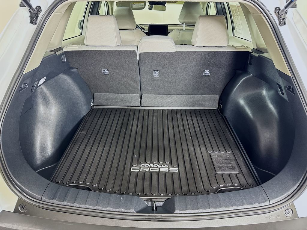 Certified 2025 Toyota Corolla Cross L image 23