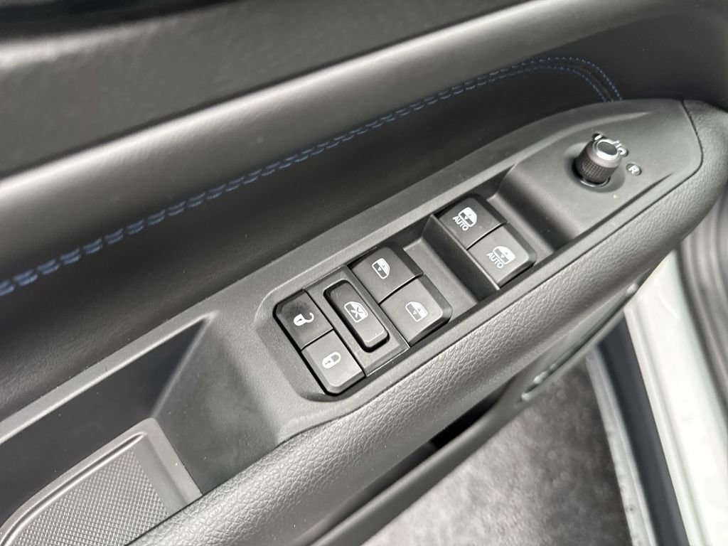 New 2026 Jeep Compass Latitude image 13