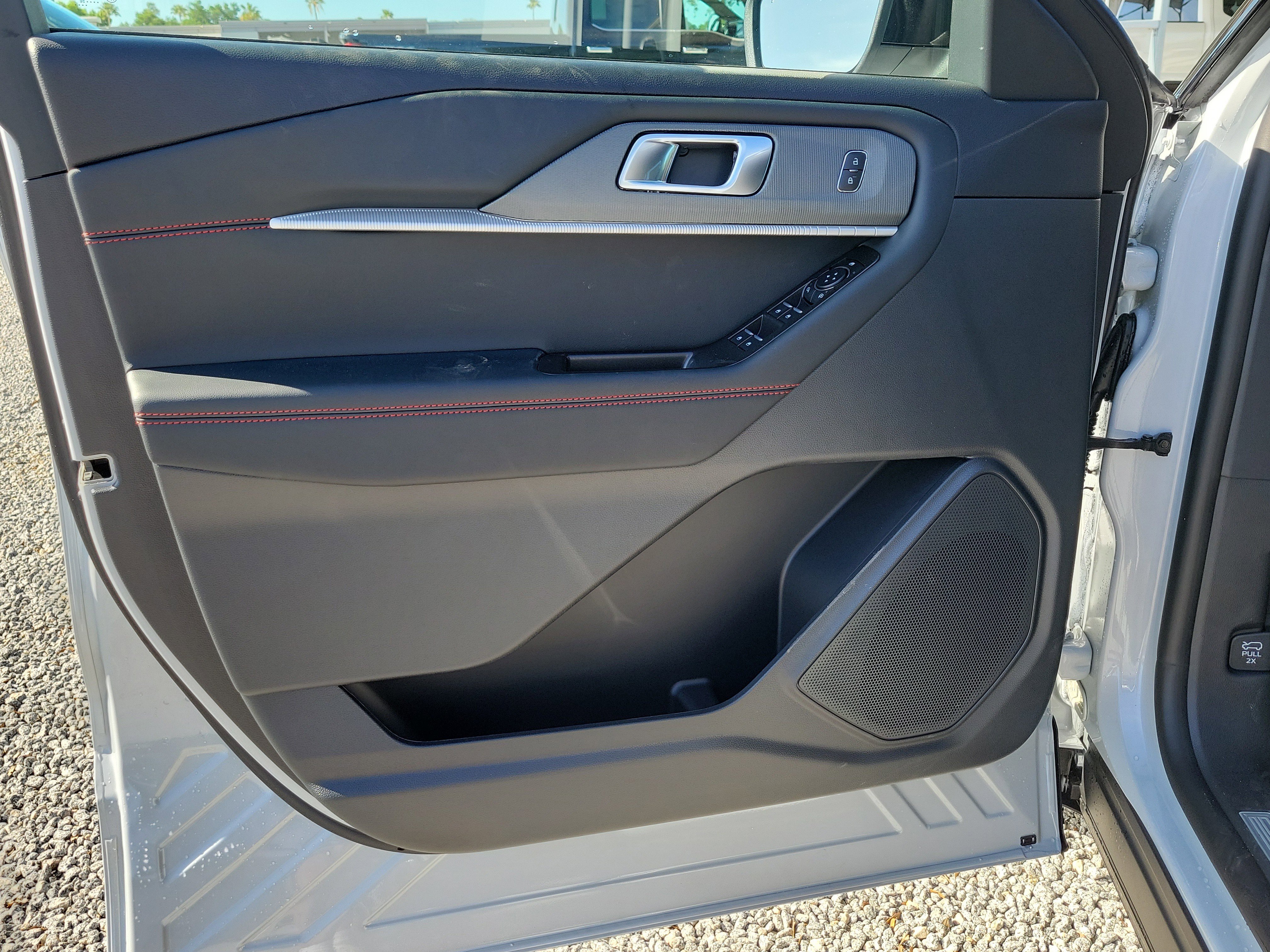New 2026 Ford Explorer ST-Line RWD image 17