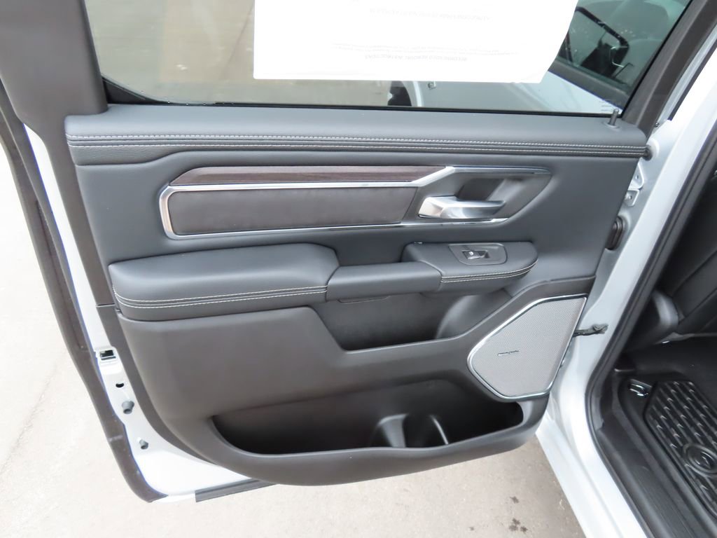 New 2026 RAM 1500 Laramie w/ Night Edition AWD/4WD image 27