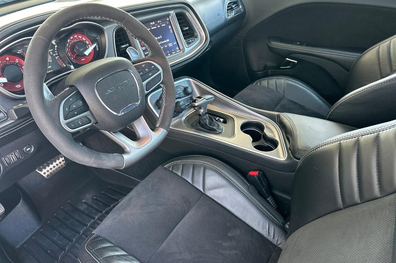 Used 2022 Dodge Challenger SRT Hellcat Redeye image 10