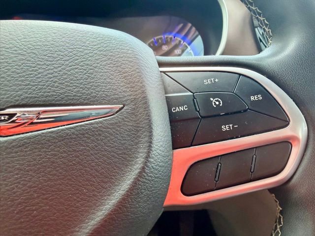 Used 2023 Chrysler Voyager LX image 33