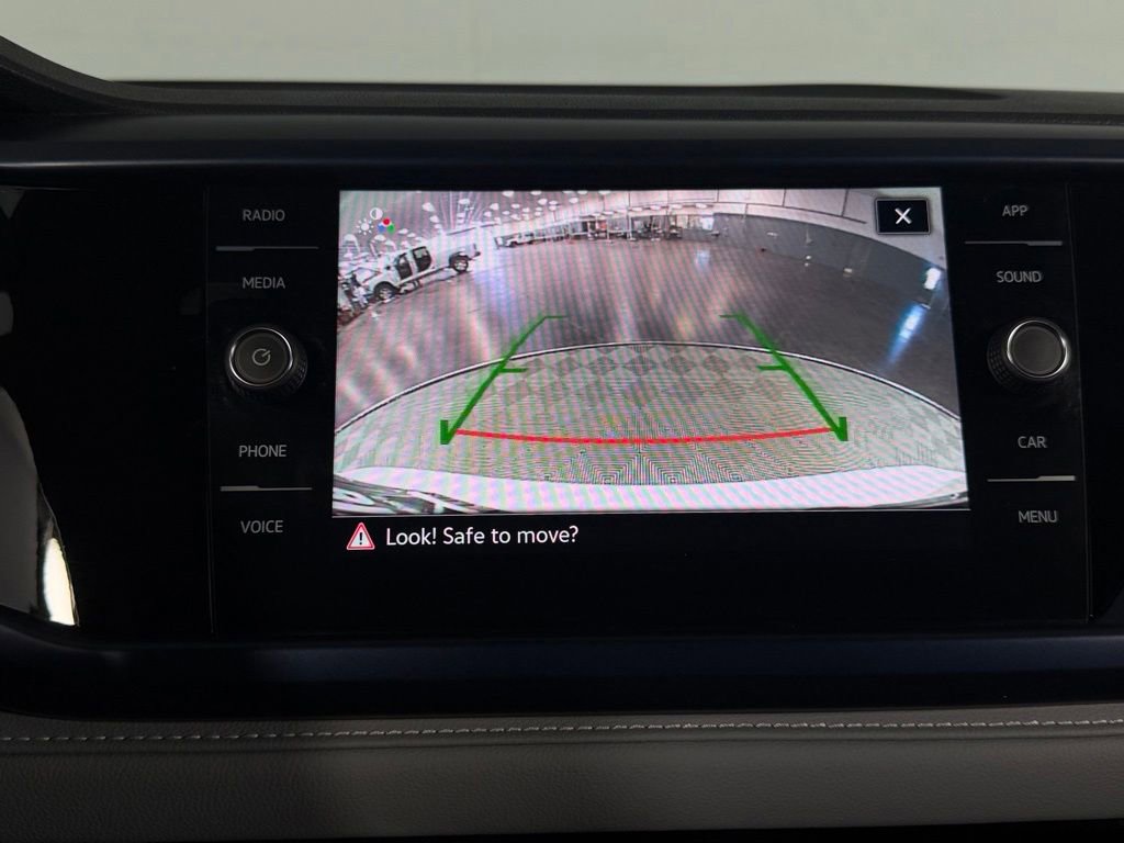 Used 2024 Volkswagen Taos SE FWD image 18