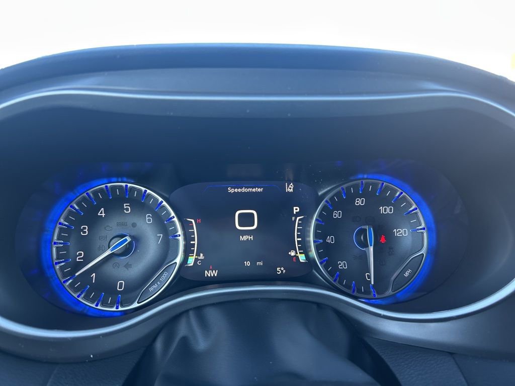 New 2026 Chrysler Voyager LX FWD image 25