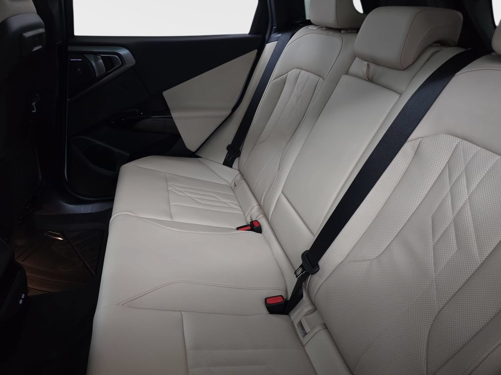 New 2026 BMW X3 xDrive30i w/ Premium Package AWD/4WD image 14