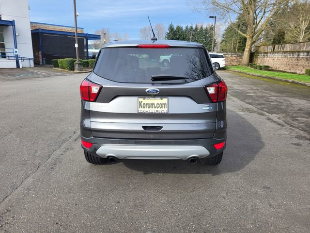Used 2019 Ford Escape SE image 4