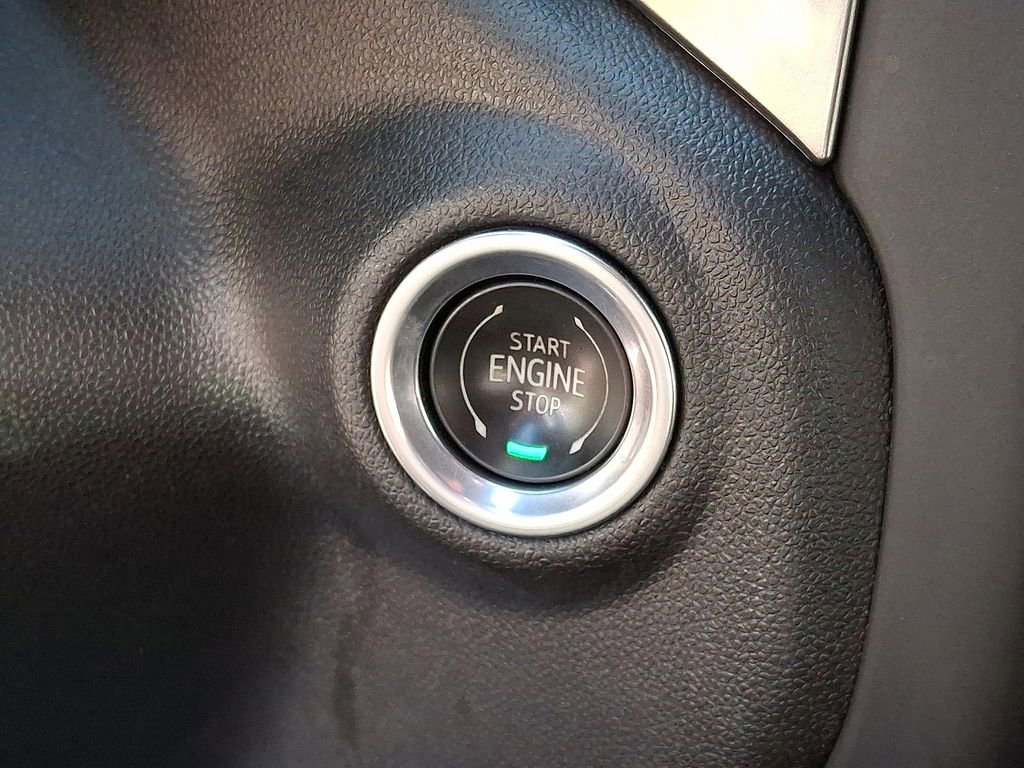 Used 2022 Chevrolet Silverado 2500 LT w/ Convenience Package image 22