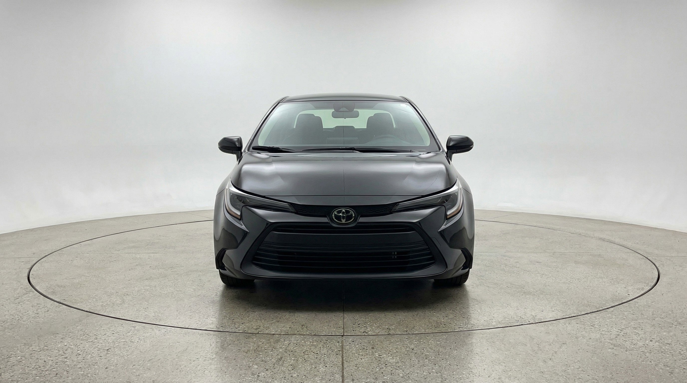 Used 2025 Toyota Corolla LE FWD image 2