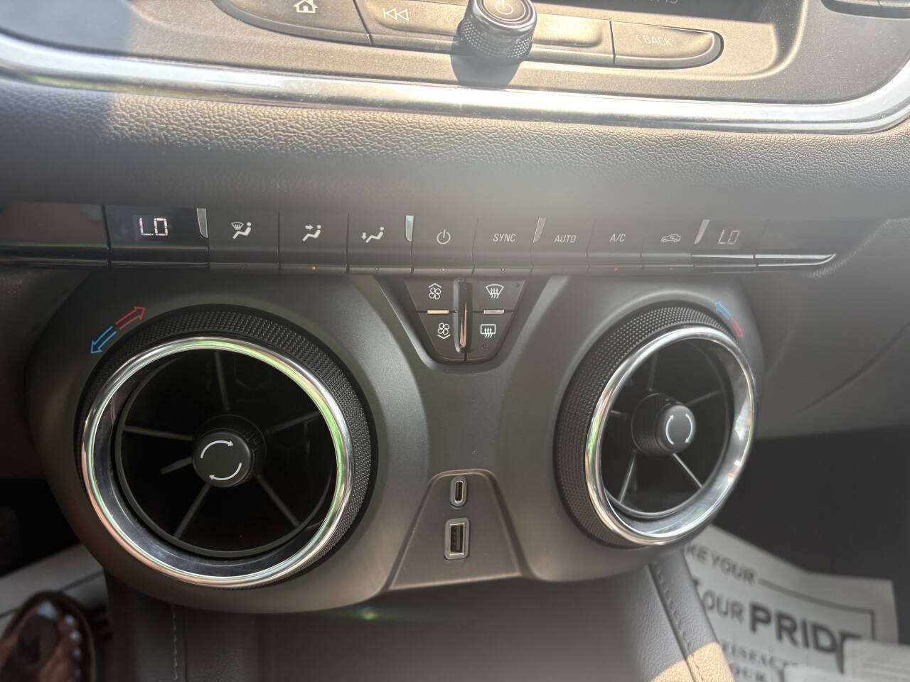 Used 2022 Chevrolet Blazer LT FWD image 24