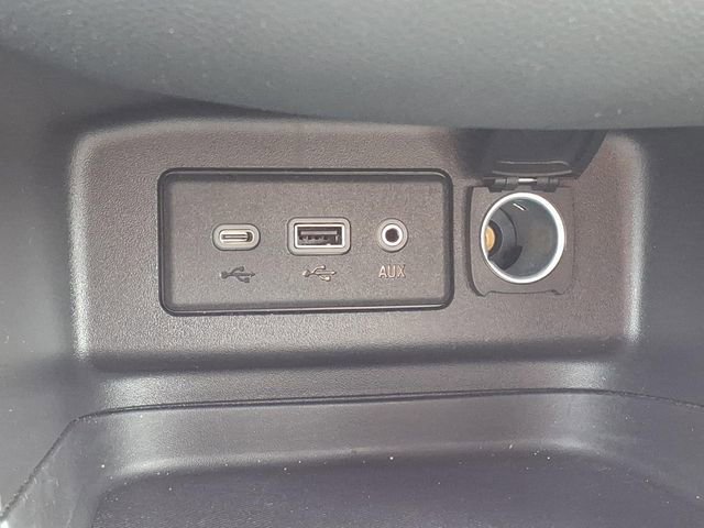 Used 2024 Chevrolet Equinox LT w/ LPO, Floor Liner Package AWD/4WD image 18