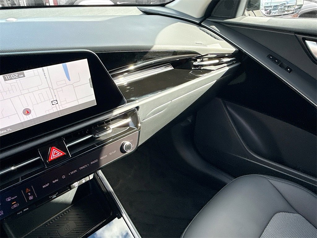 Used 2025 Kia Niro Wind w/ Wind Preserve Package image 24