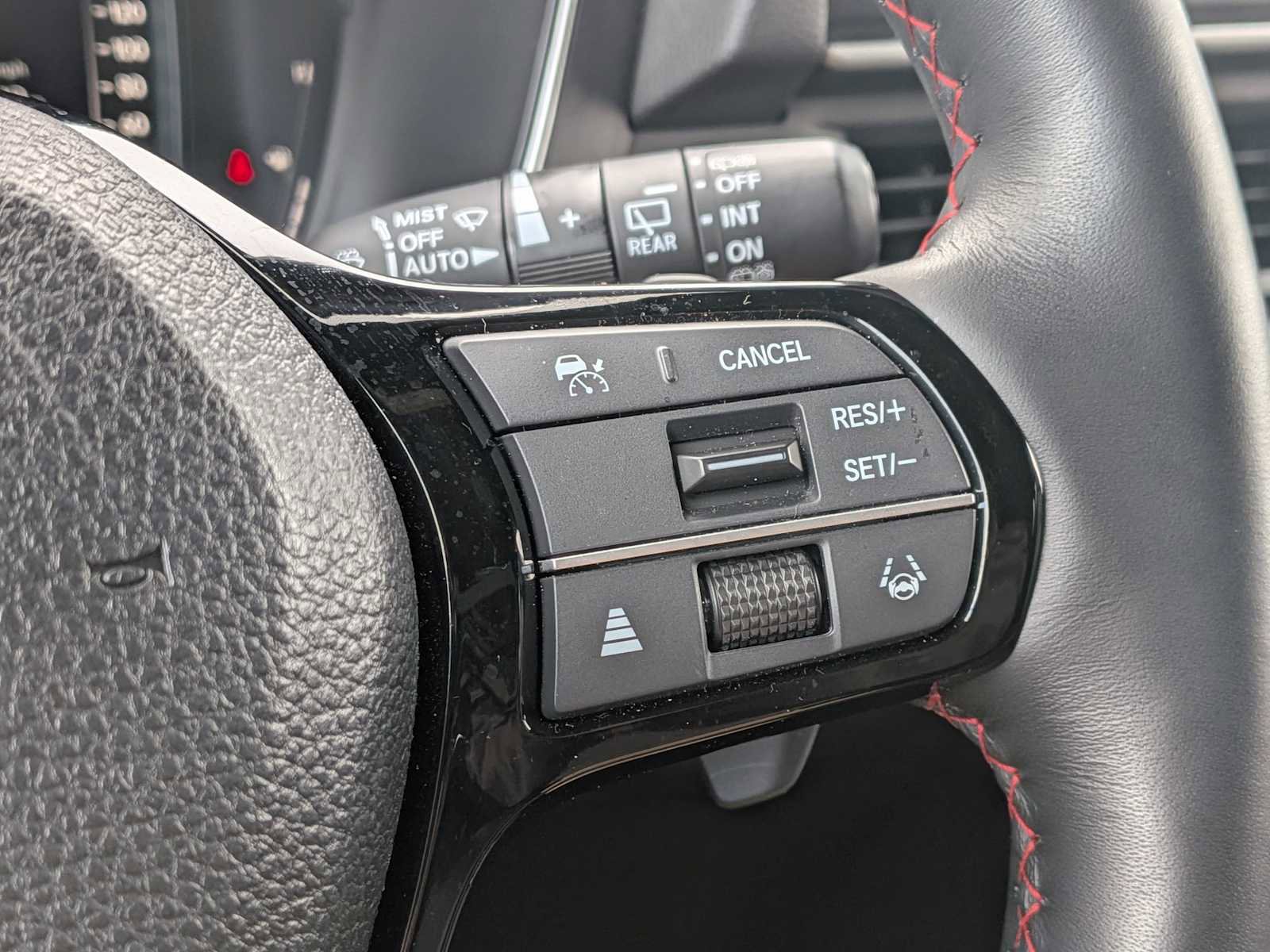 Used 2025 Honda Pilot Black Edition image 25