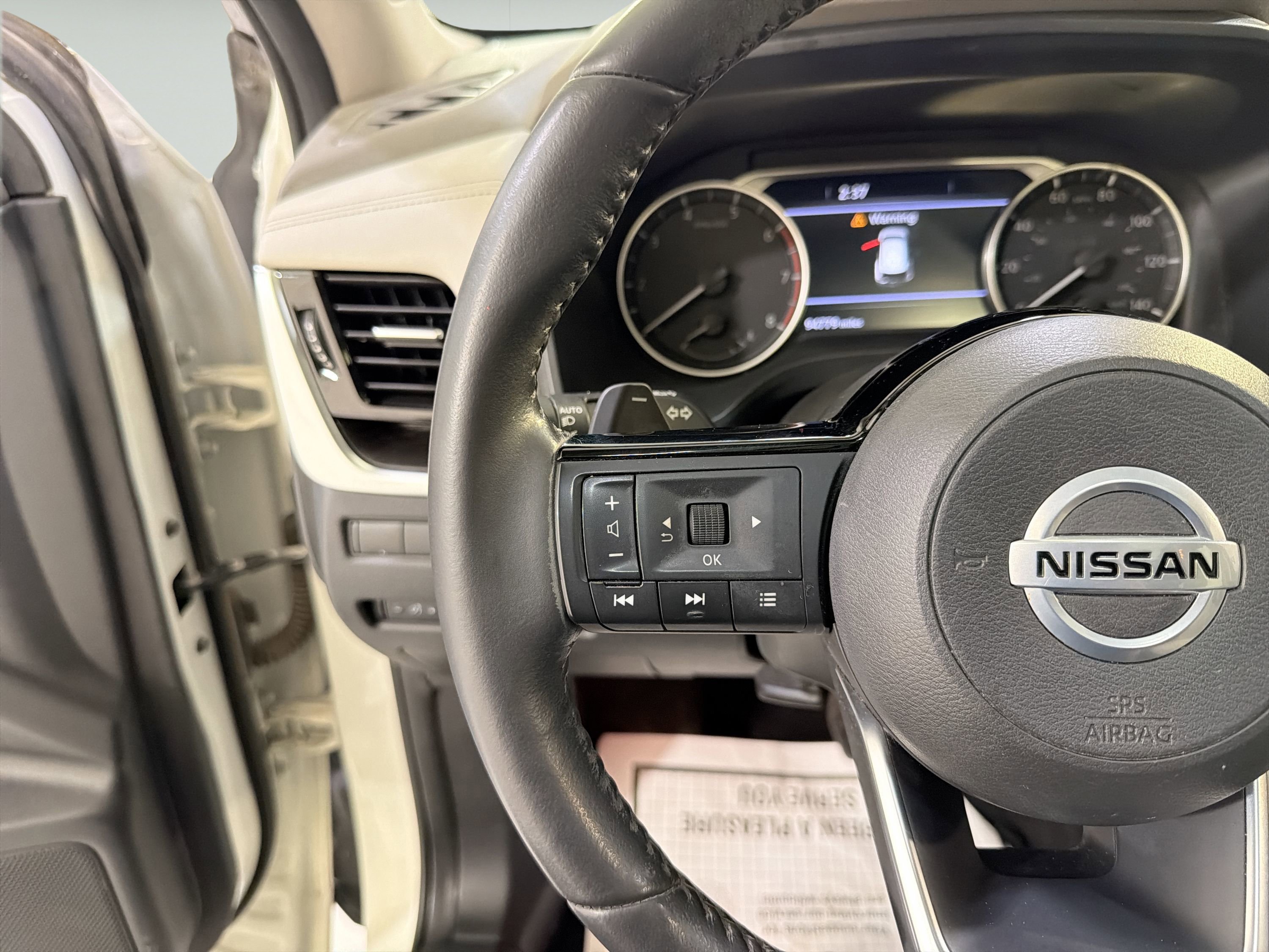 Used 2021 Nissan Rogue SL w/ Premium Package FWD image 14