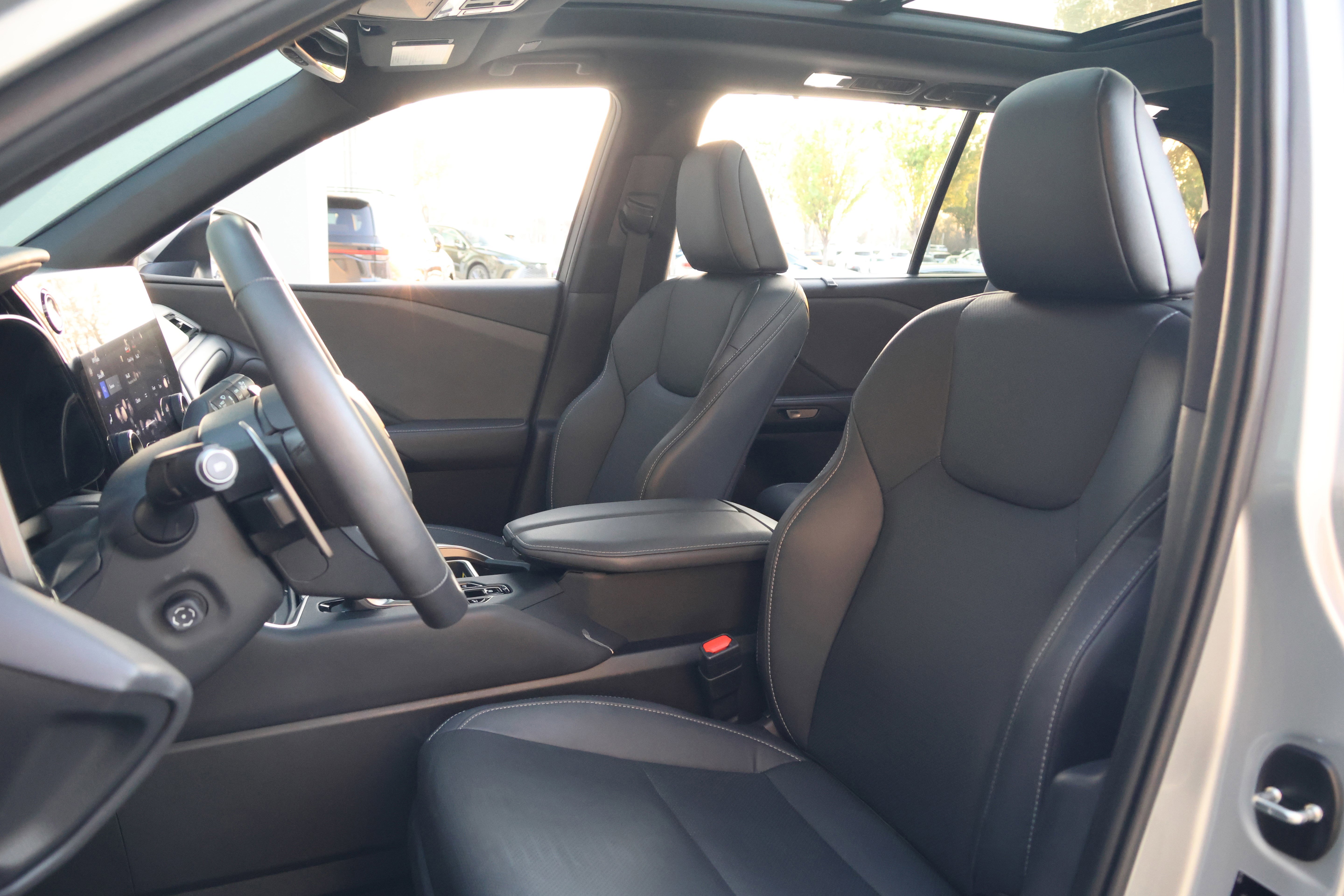 Used 2024 Lexus TX 350 AWD w/ Cold Weather Package image 34