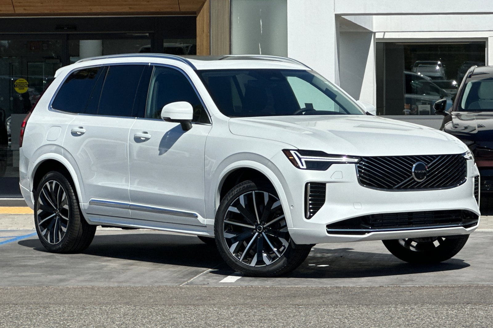 New 2026 Volvo XC90 T8 Plus image 2