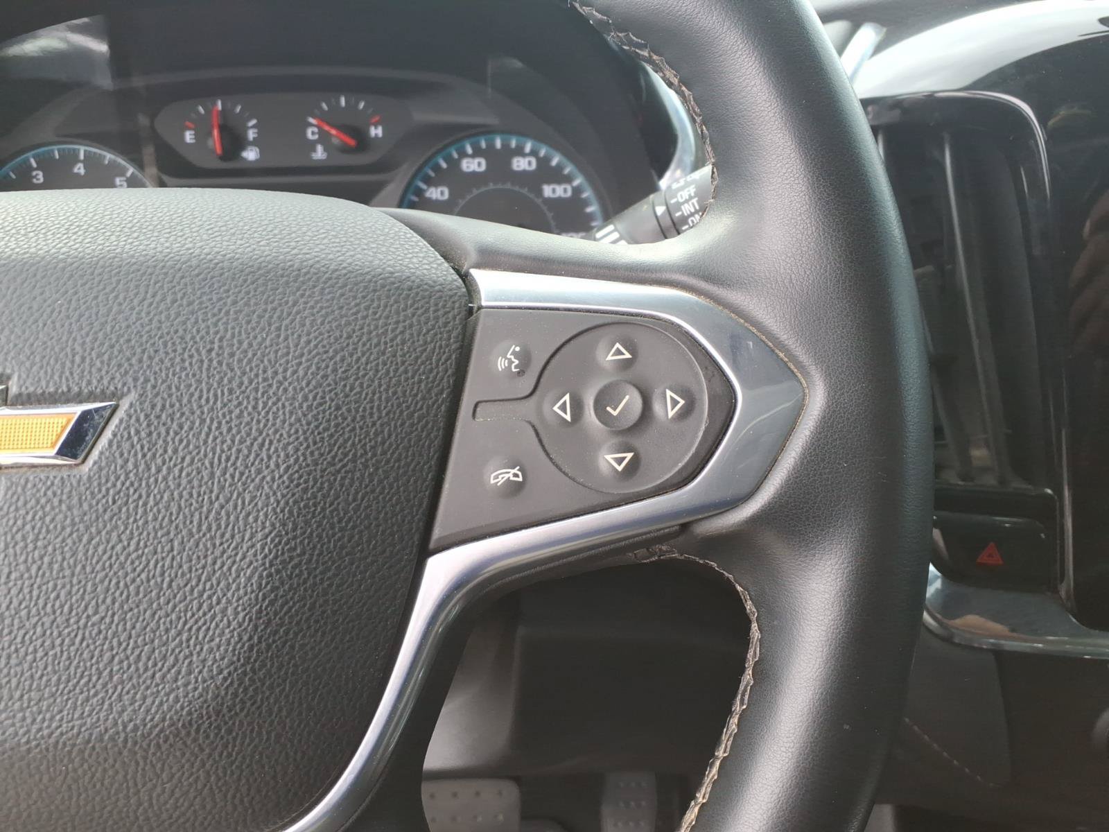 Used 2023 Chevrolet Traverse LT FWD image 10