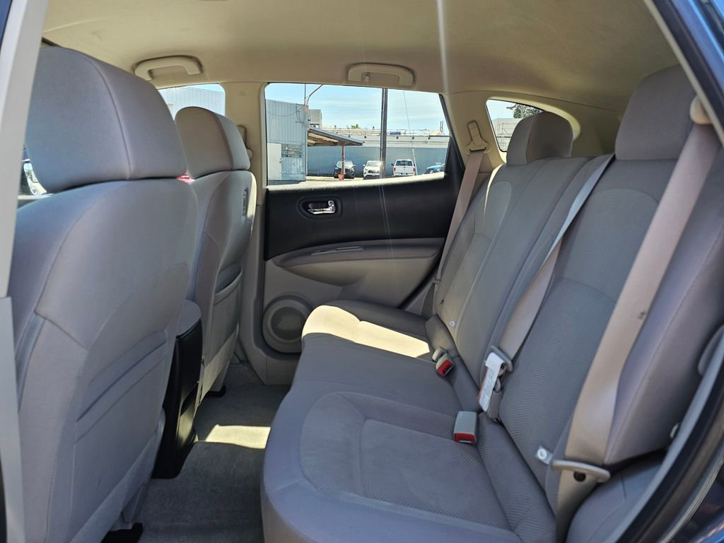 Used 2015 Nissan Rogue S w/ Convenience Package FWD image 17