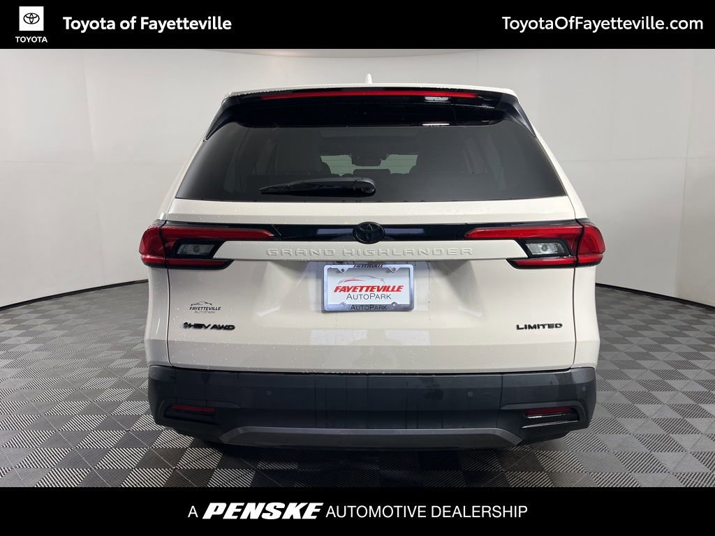 Used 2024 Toyota Grand Highlander Limited image 4