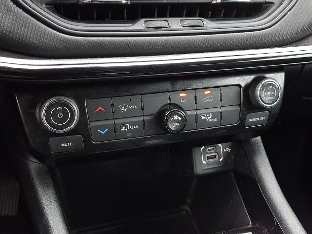 Used 2022 Jeep Compass Latitude AWD/4WD image 18