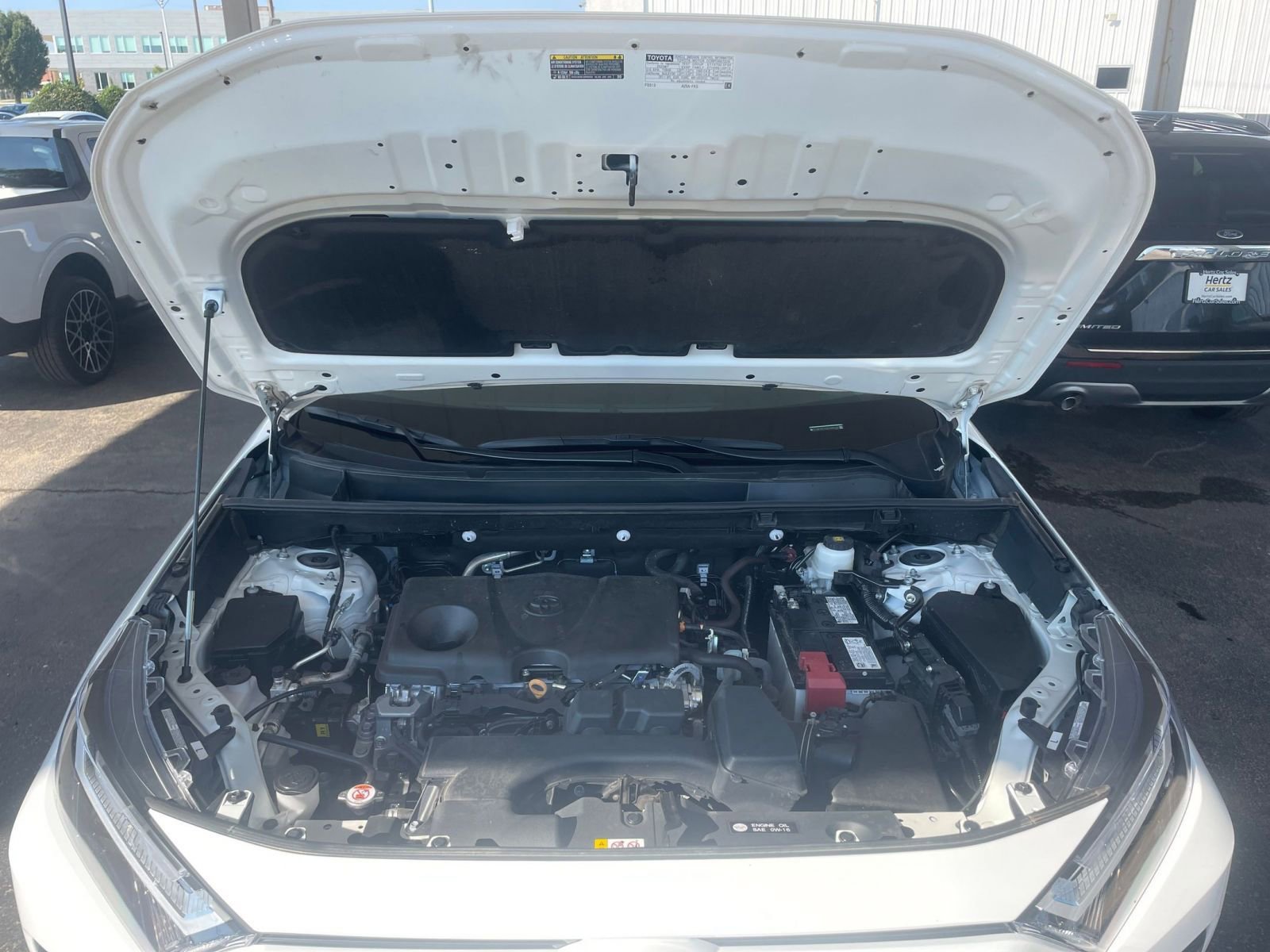 Used 2025 Toyota RAV4 XLE image 32