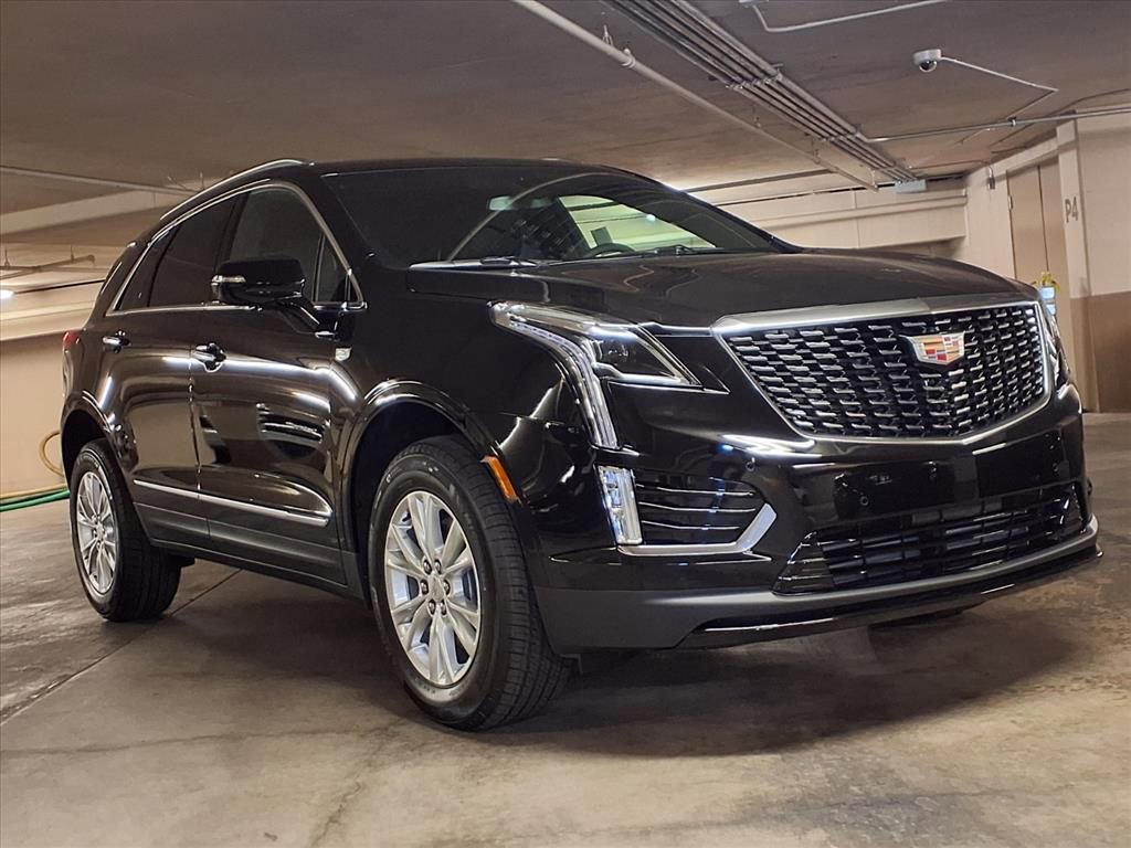 New 2026 Cadillac XT5 Luxury image 3