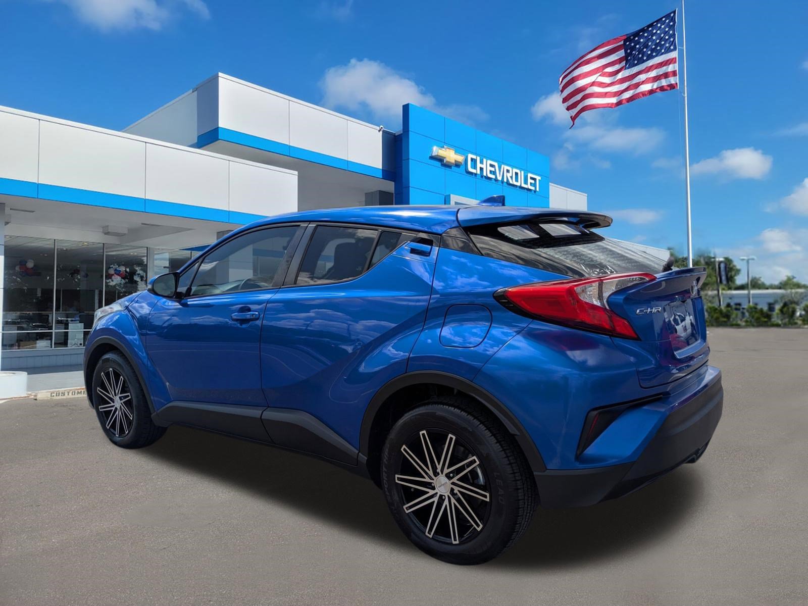 Used 2019 Toyota C-HR LE image 6