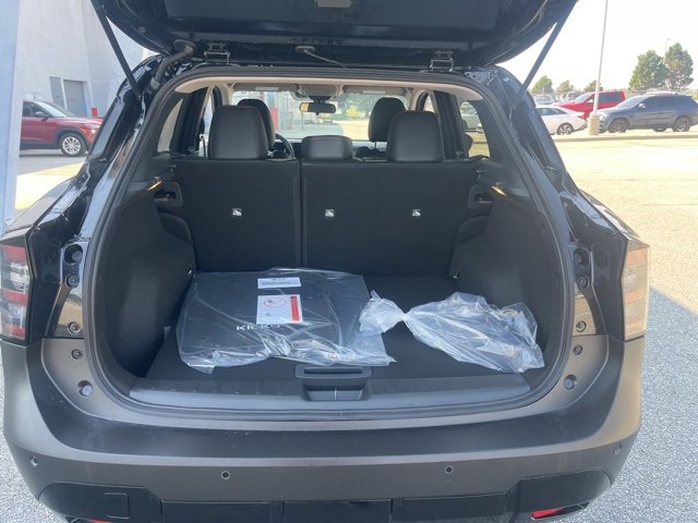 New 2026 Nissan Kicks SR image 26