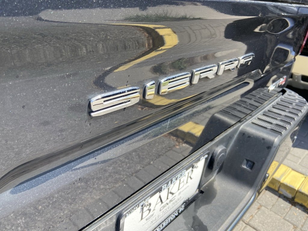 Used 2022 GMC Sierra 1500 AT4 w/ AT4 Premium Package image 9