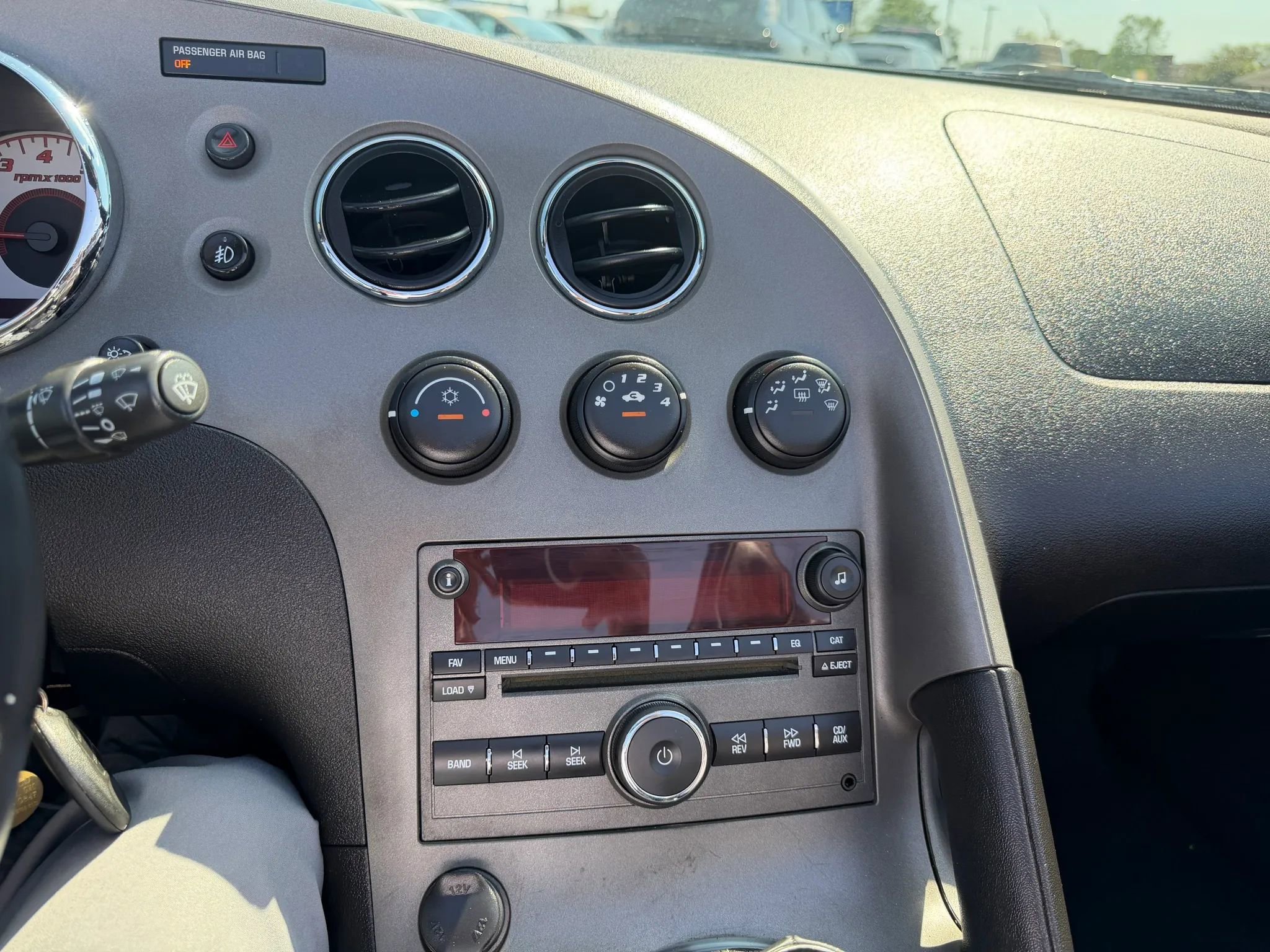 Used 2006 Pontiac Solstice Convertible w/ Premium Package image 14