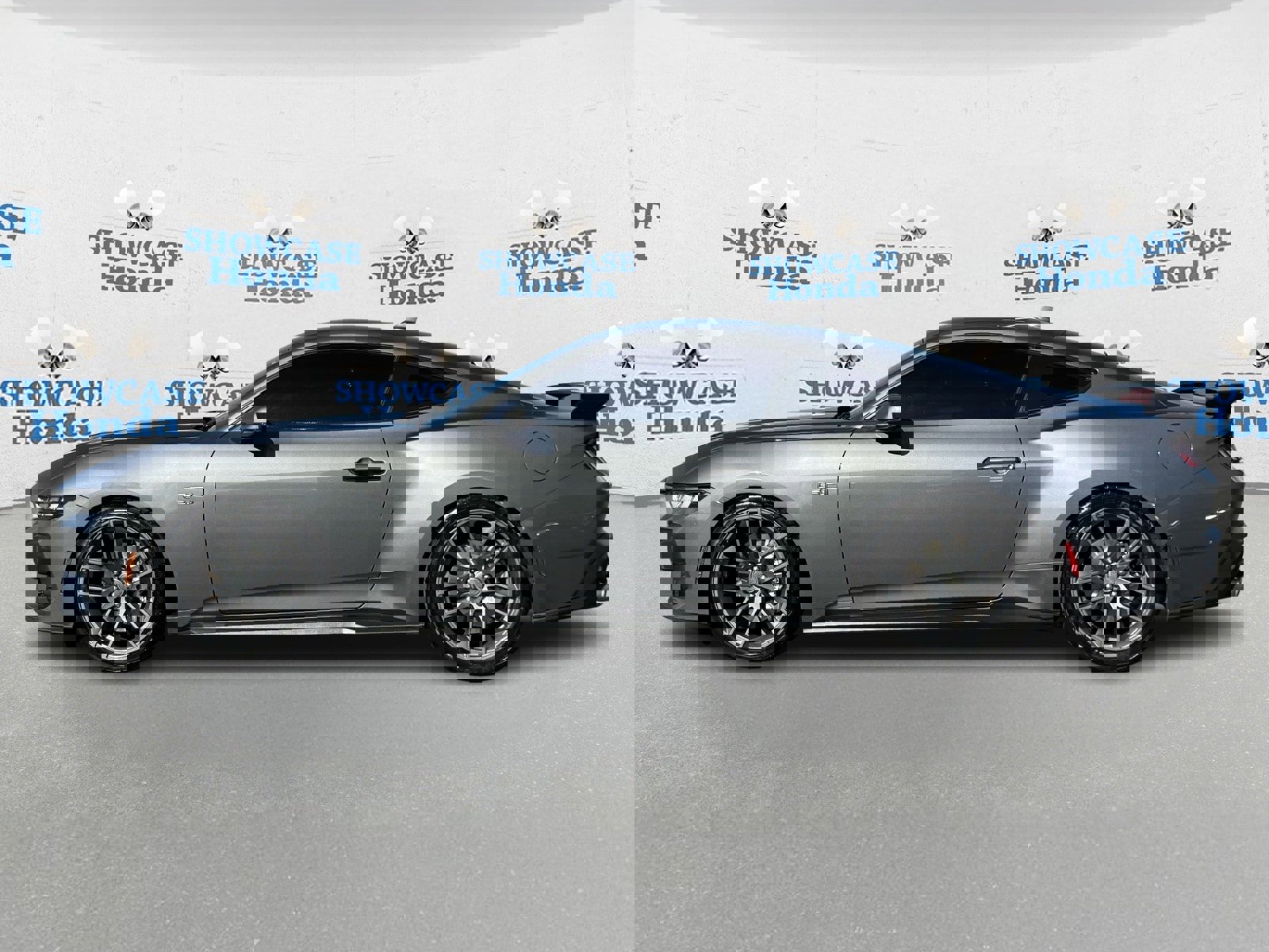 Used 2024 Ford Mustang GT Premium image 4