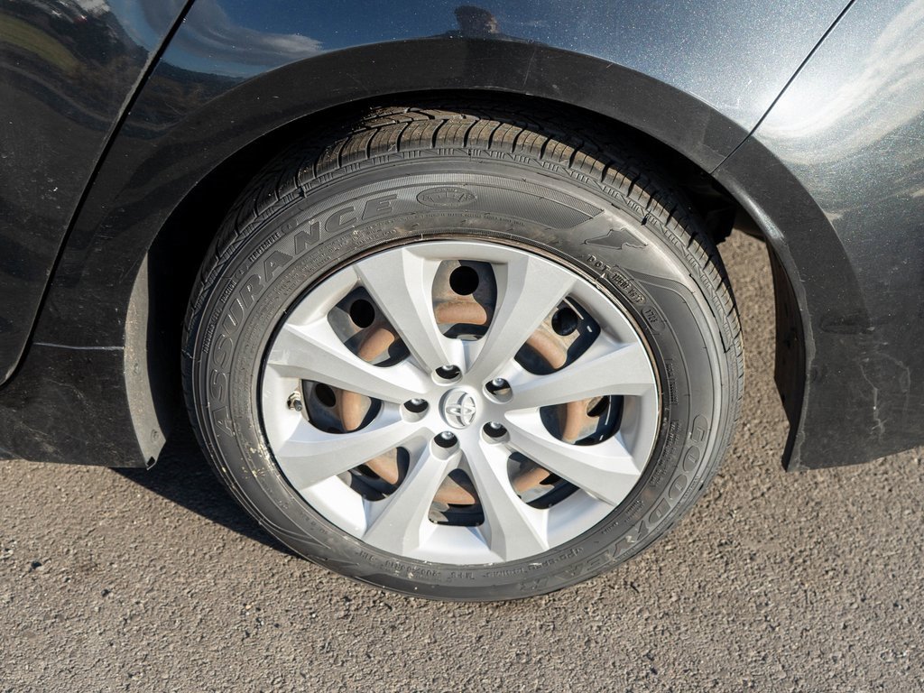 Used 2020 Toyota Corolla LE image 25