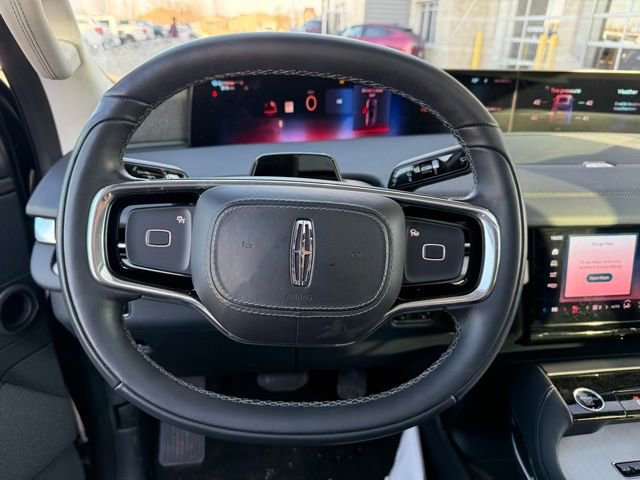 Certified 2025 Lincoln Navigator L Reserve image 17