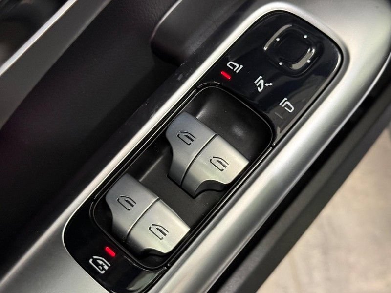 New 2026 Mercedes-Benz C 300 4MATIC Sedan image 18