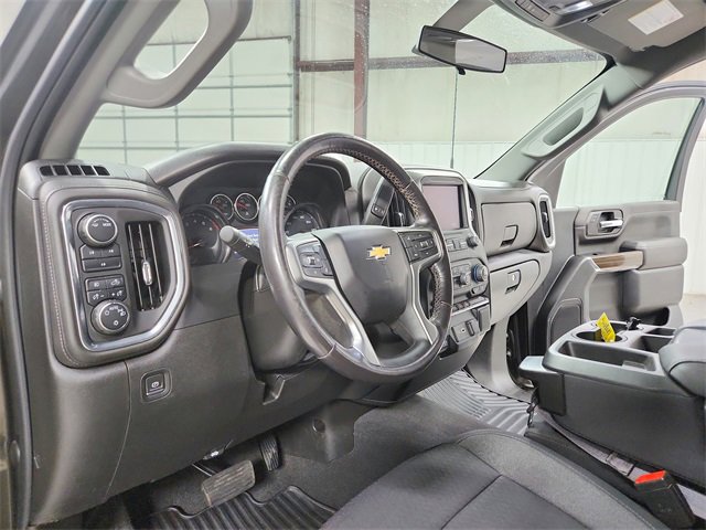 Used 2022 Chevrolet Silverado 3500 LT w/ Convenience Package image 18