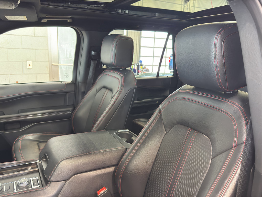 Used 2023 Ford Expedition Limited image 19