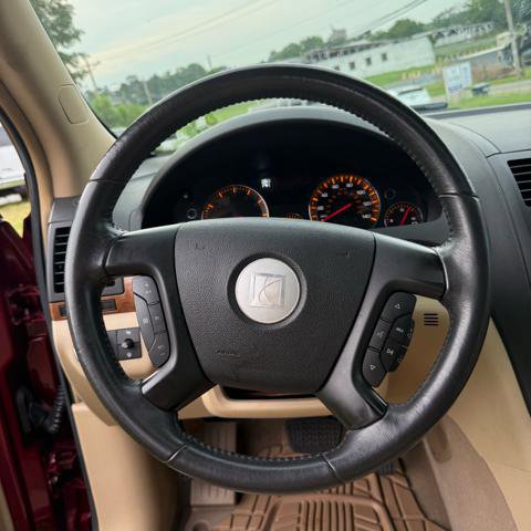 Used 2008 Saturn Outlook XR w/ Premium Trim Package image 18