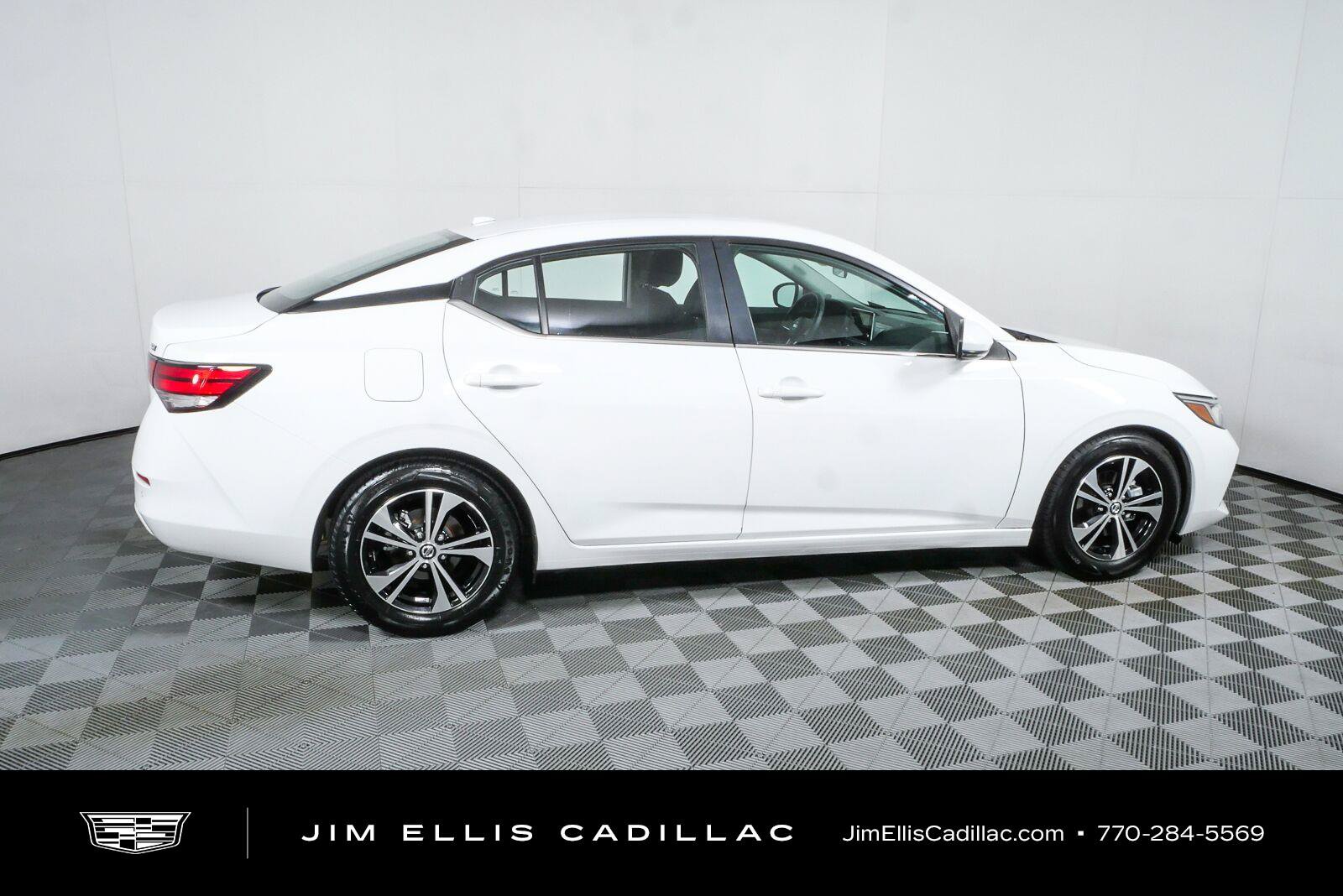 Used 2020 Nissan Sentra SV FWD image 2