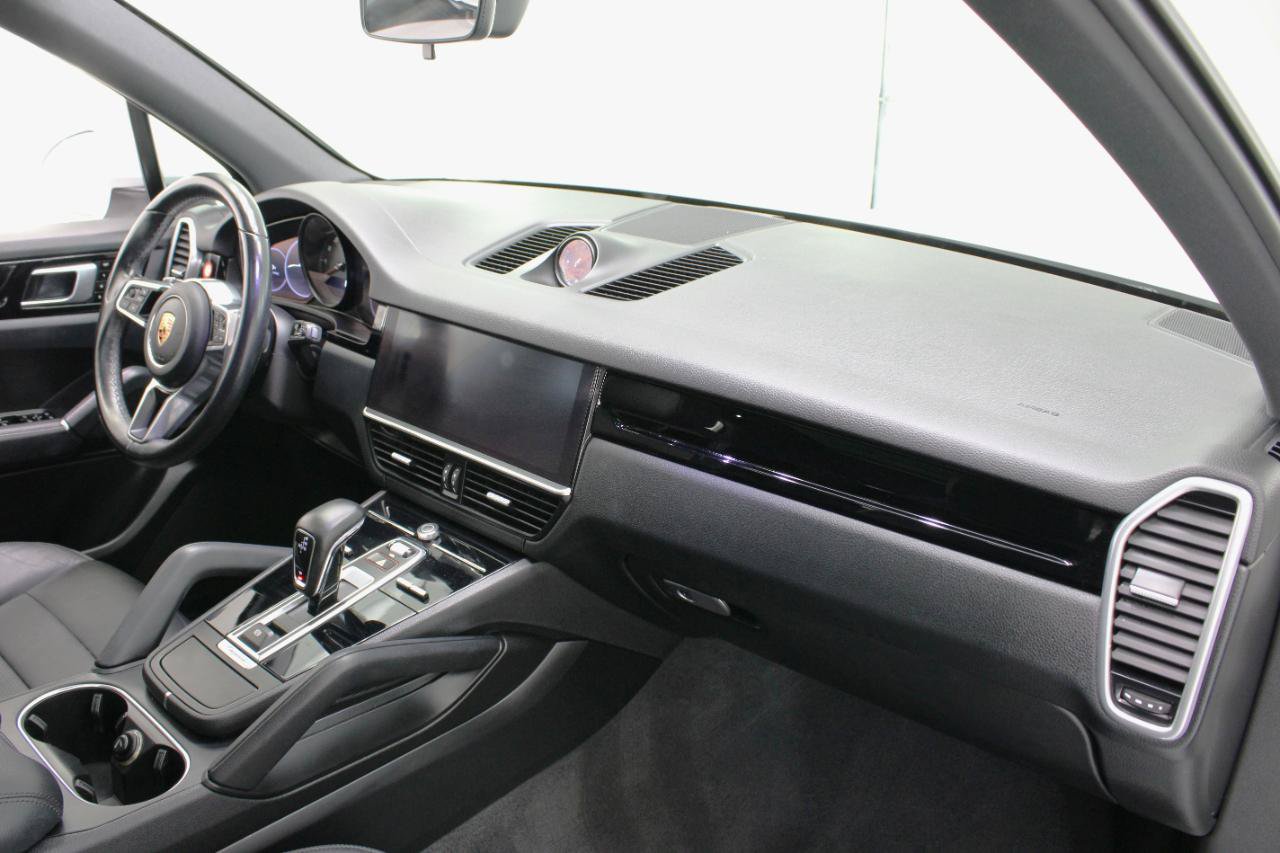 Used 2020 Porsche Cayenne AWD/4WD image 42
