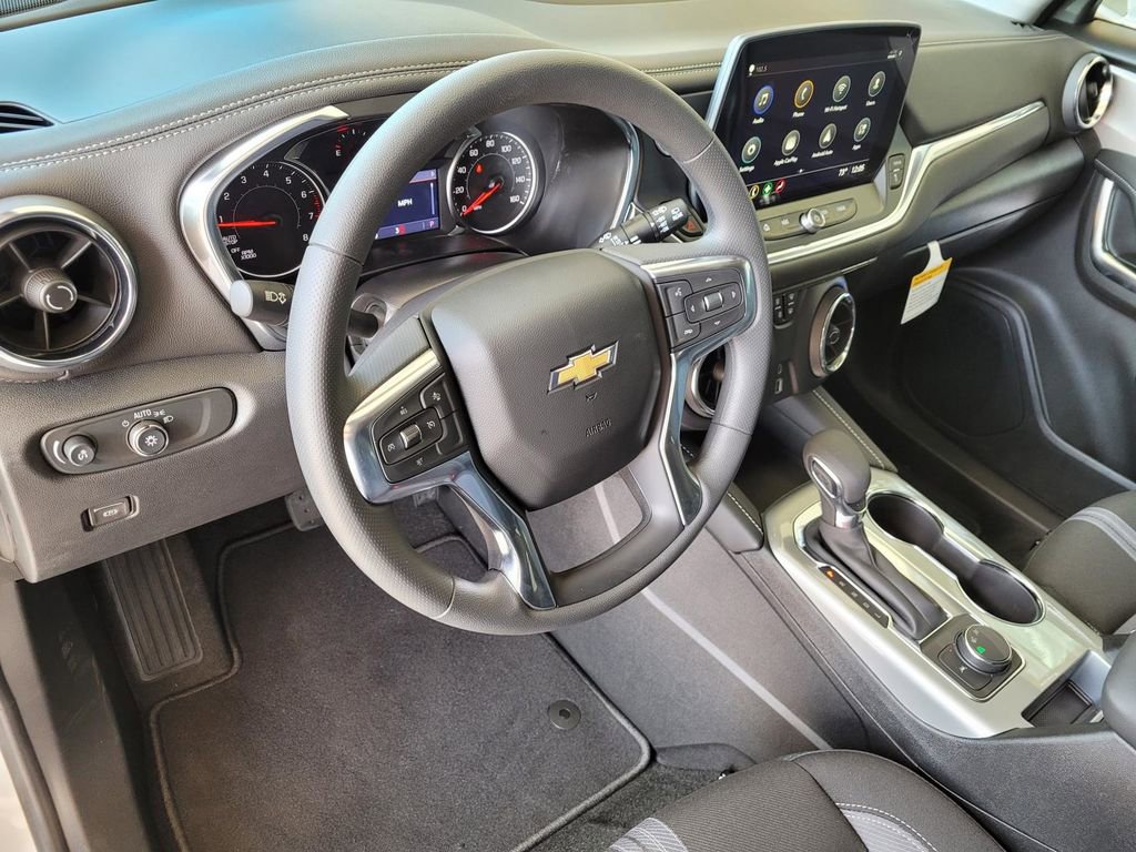 New 2025 Chevrolet Blazer LT image 16