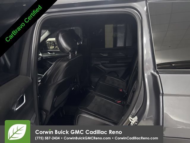 Used 2023 Jeep Grand Cherokee Altitude AWD/4WD image 31
