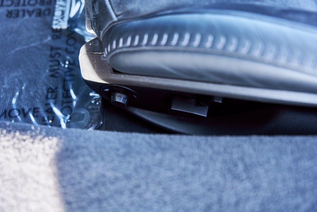 Used 2025 McLaren Artura Spider image 42