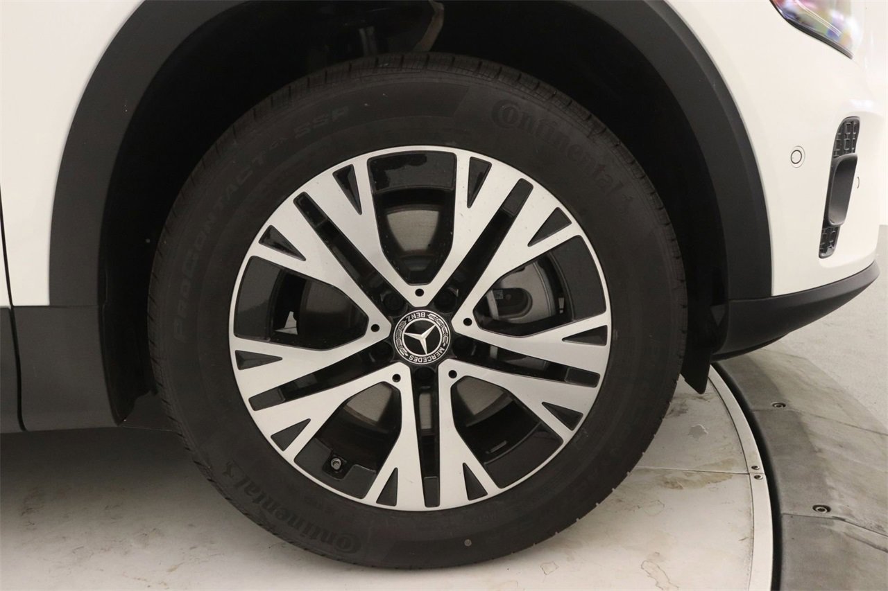 New 2025 Mercedes-Benz GLB 250 image 13