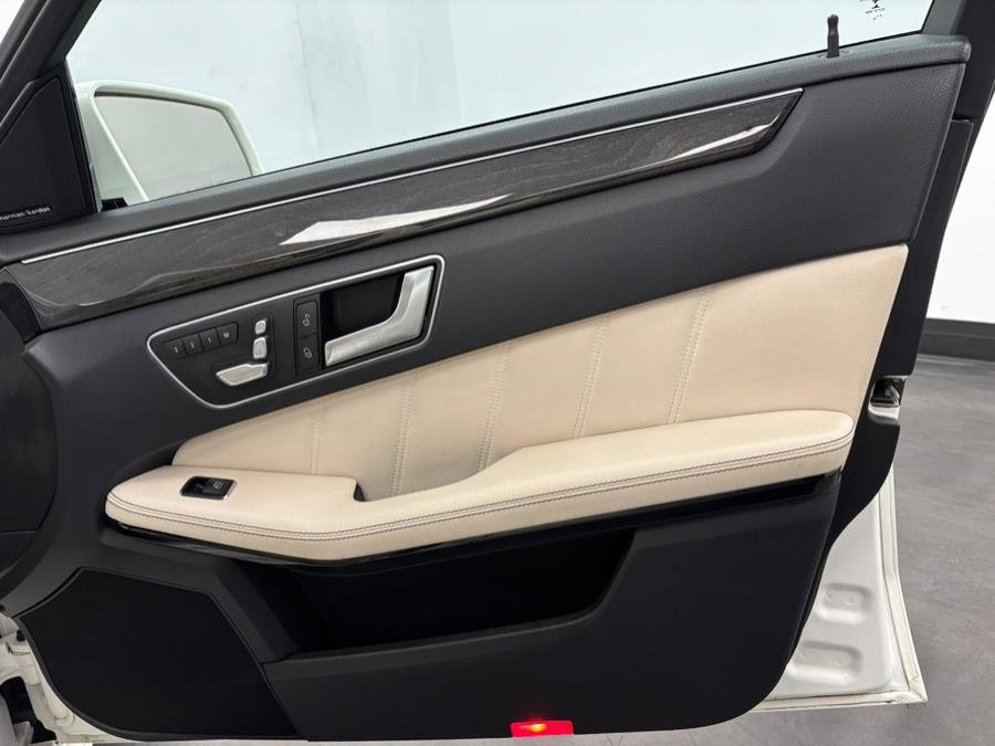 Used 2014 Mercedes-Benz E 350 4MATIC Sedan w/ Premium 1 Package image 28