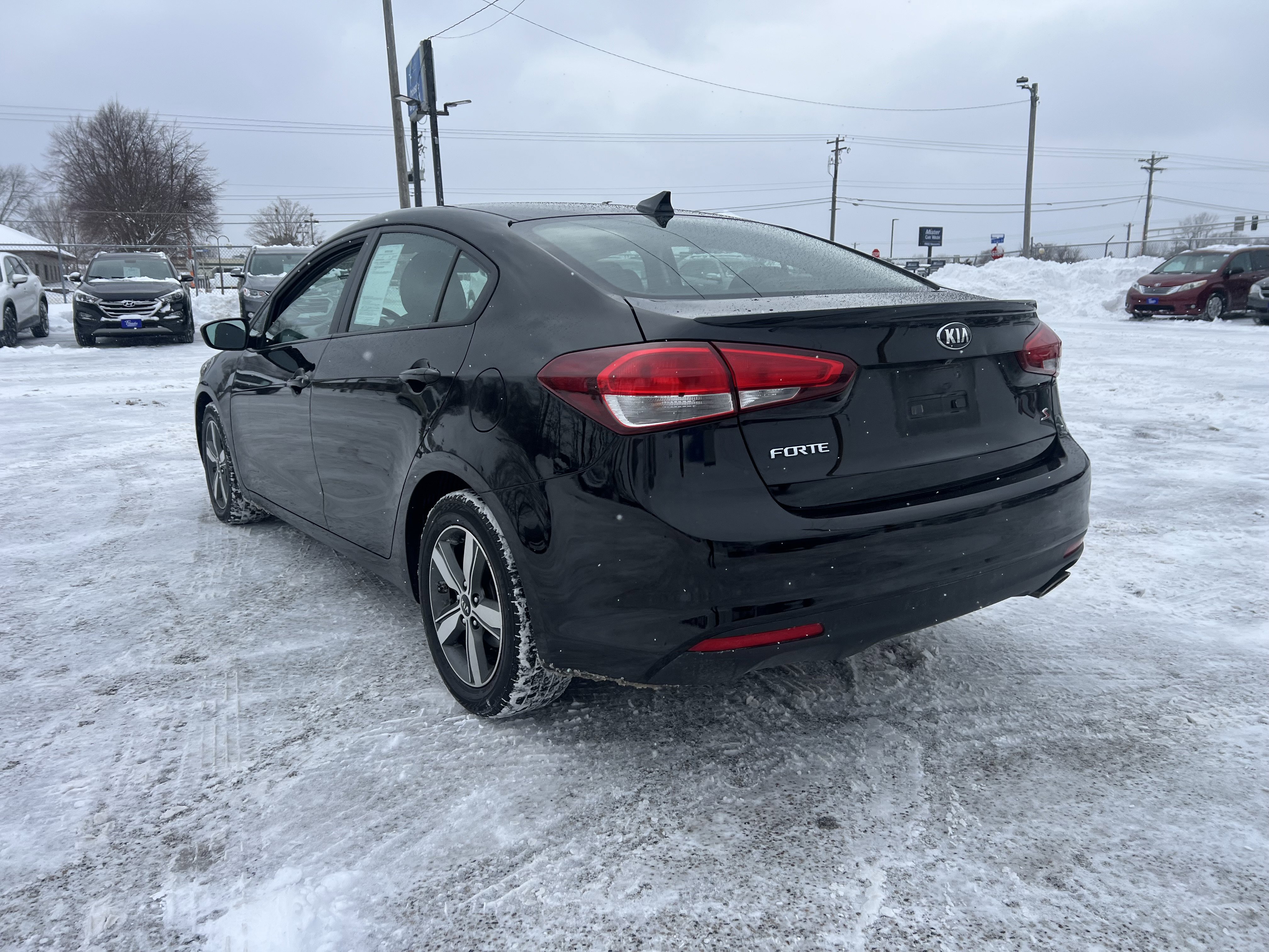 Used 2018 Kia Forte S image 5