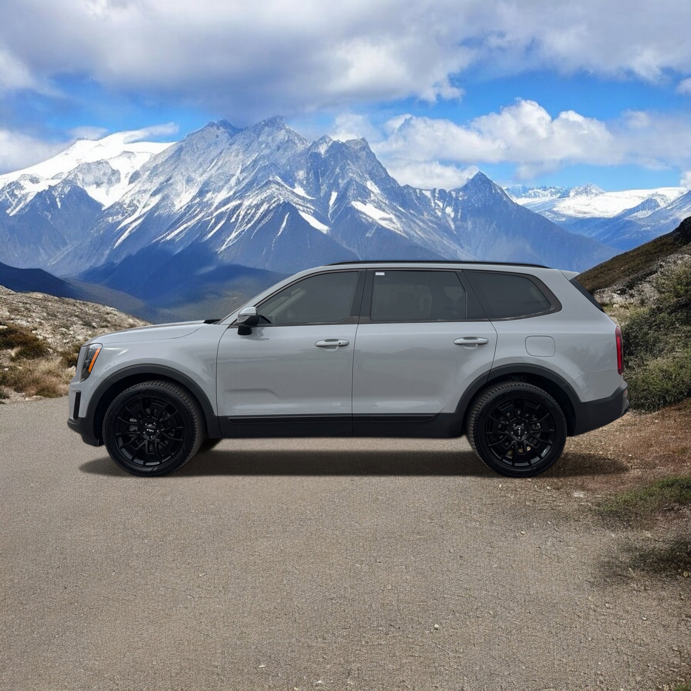 Used 2022 Kia Telluride EX w/ EX Premium Package image 2