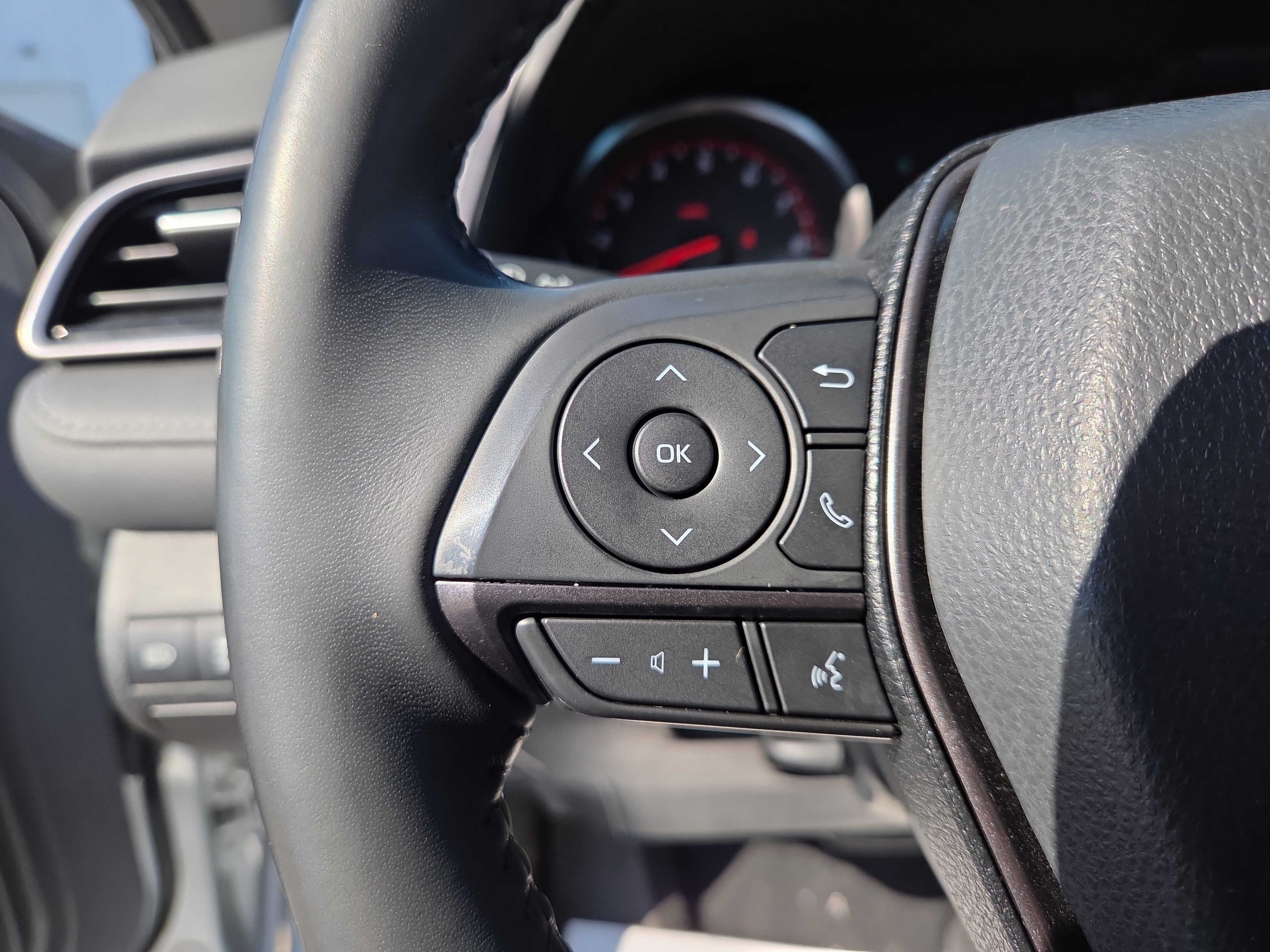 Used 2024 Toyota Camry XSE image 11