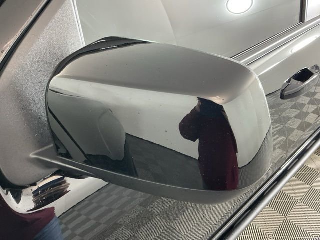 Used 2022 GMC Canyon AT4 image 9