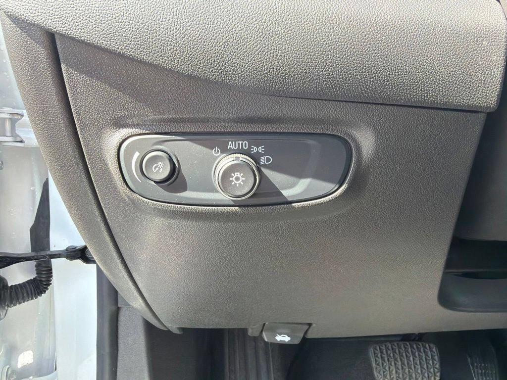 Used 2024 Chevrolet Equinox LT AWD/4WD image 21