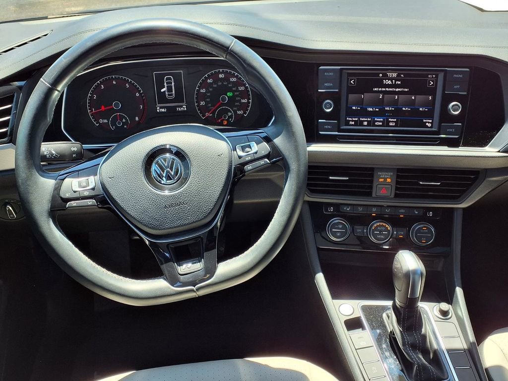 Used 2021 Volkswagen Jetta R-Line w/ R-Line Cold Weather Package FWD image 14